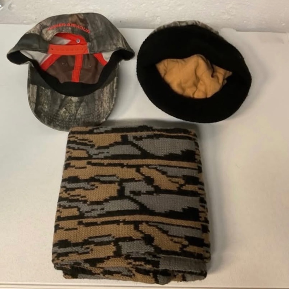 2 Hunting Hats and 1 Camouflage Scarf - Picture 2 of 5